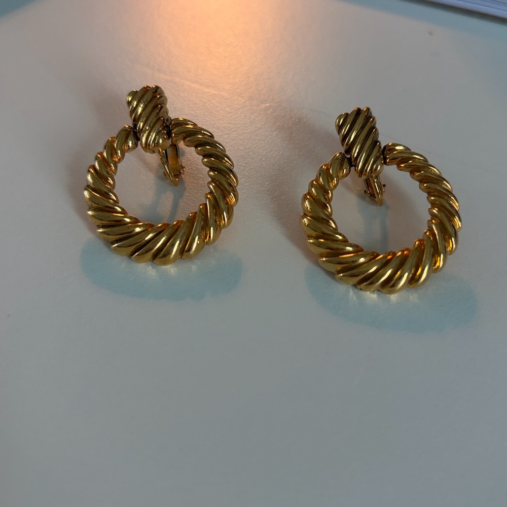 Vintage Napier Twisted Rope Hoop Earrings - Gold tone Twist back - Picture 6 of 7